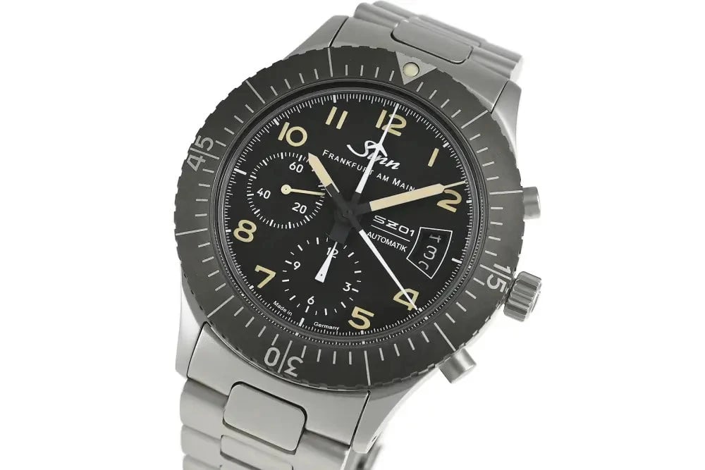 SINN STAINLESS STEEL BLACK, WATCH: SINN Stainless steel Black, Watch Brand: SINN Type/Style: Wrist watch Material: Case Material SS Color: Dial Color Black Size: [ Case size ] 43mm [ Arm circumference size ] 21cm Accessories: None
