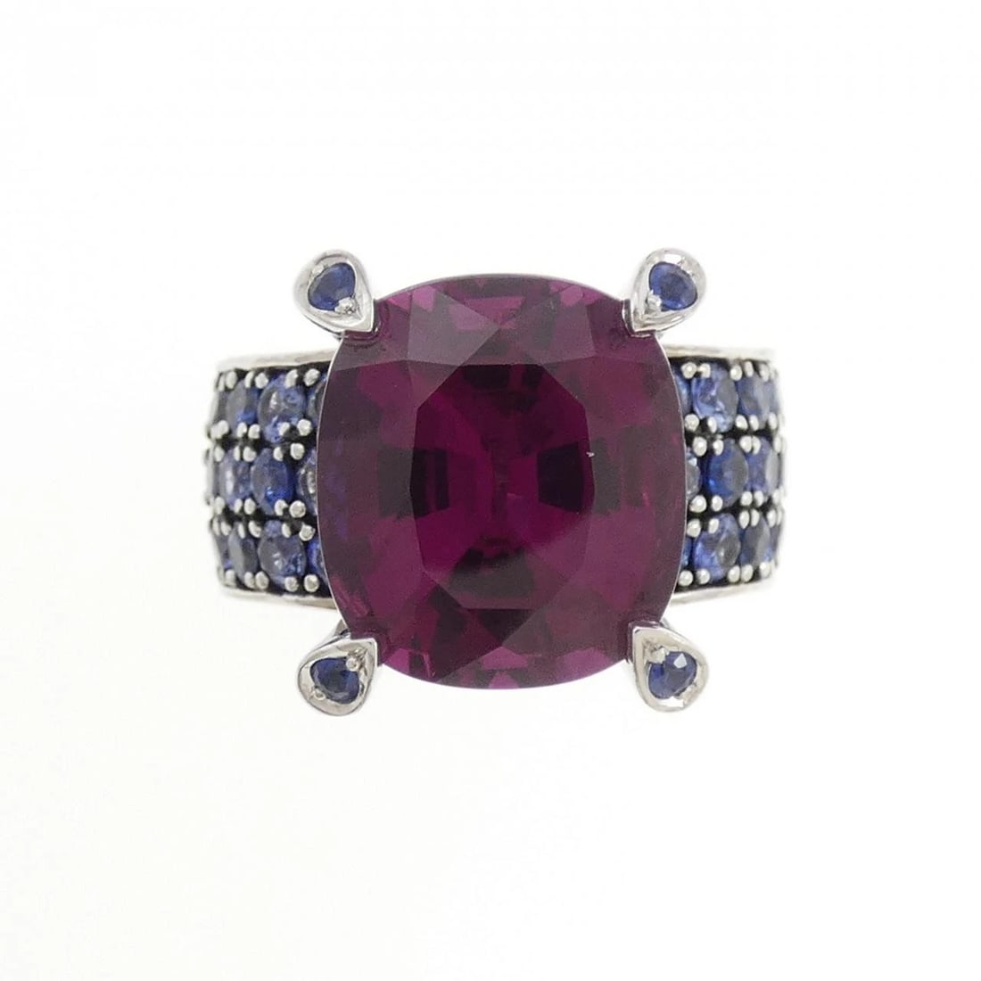 TASAKI GARNET RING (1 of 2)