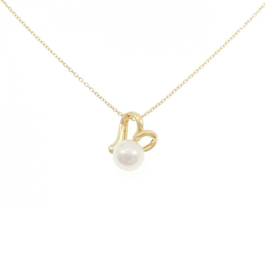 TASAKI AKOYA PEARL NECKLACE: Tasaki Akoya Pearl Necklace Brand: TASAKI Type/Style: Tasaki Necklace Material: K18 yellow gold, Main Stone/Creation Akoya Pearl Color: Yellow gold Size: 40cmActual Size Pendant length approx. x