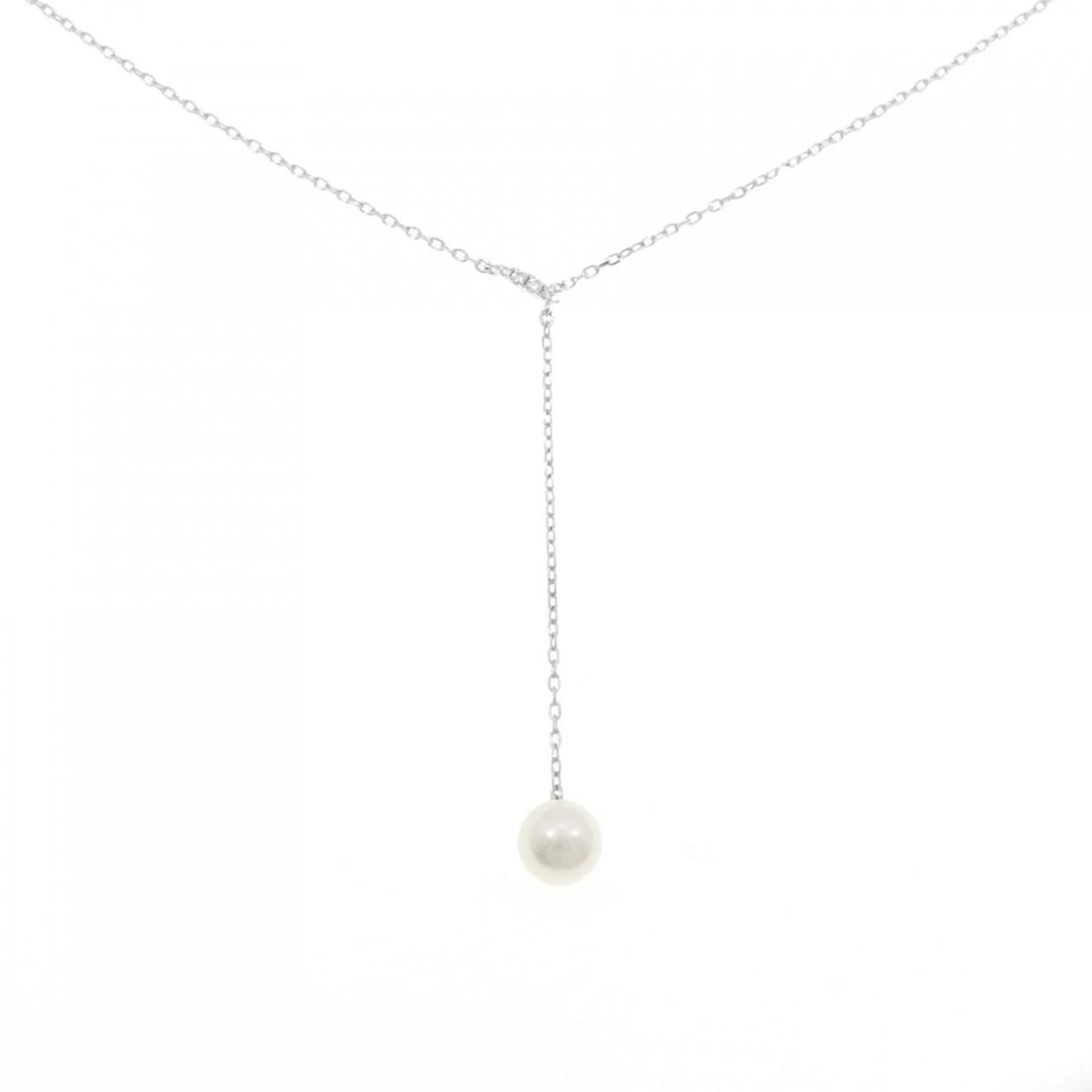MIKIMOTO AKOYA PEARL NECKLACE: Mikimoto Akoya Pearl Necklace Brand: MIKIMOTO Type/Style: Mikimoto Necklace Material: K18 white gold, Main Stone/Creation Akoya Pearl Secondary Stone diamond Color: white gold Size: 50cmActual Size Pe