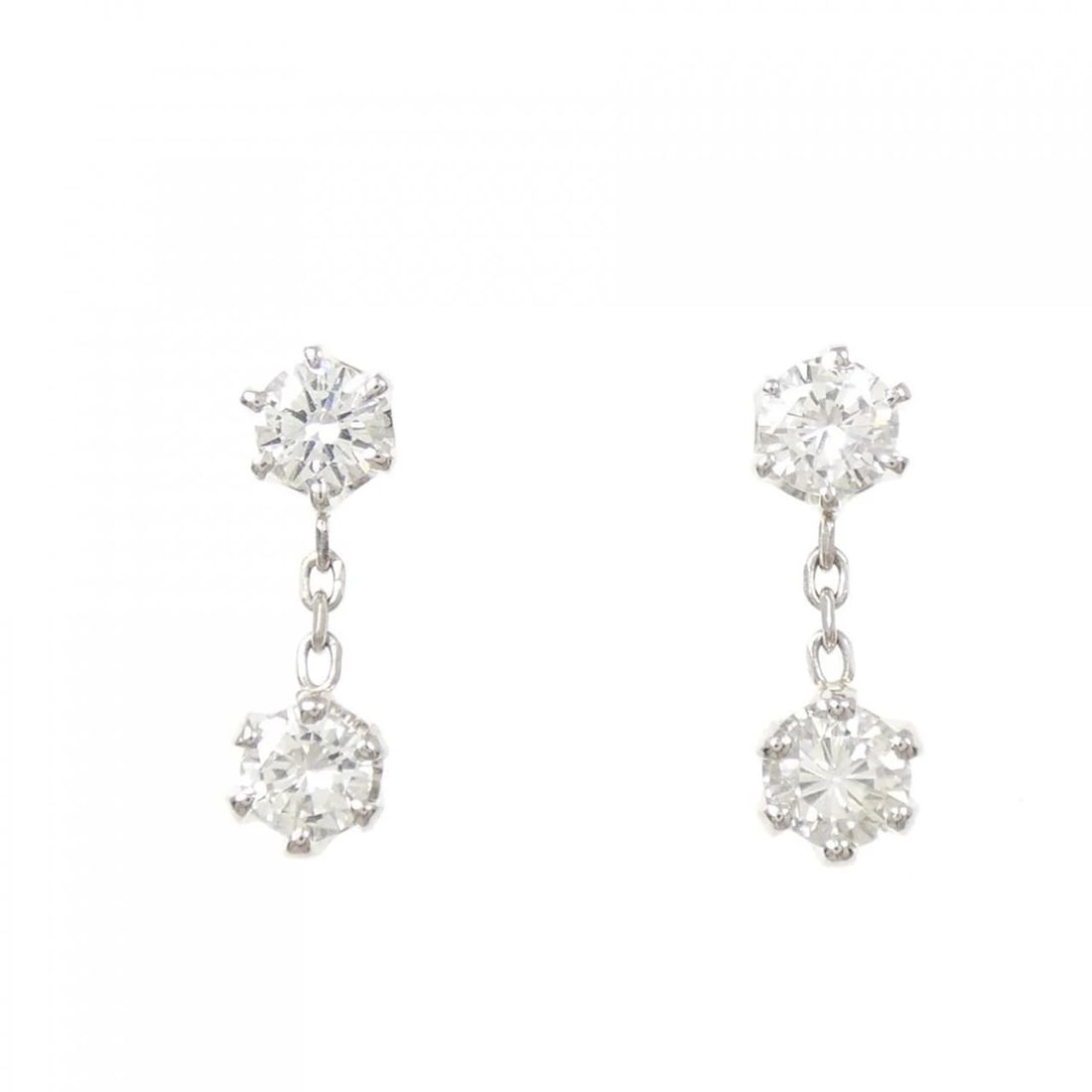 PT900 DIAMOND PIERCE: PT900 Diamond Pierce Brand: Unbranded Type/Style: Diamond Pierce/Earring Material: Platinum900, Main Stone/Creation Natural Color: Platinum Size: Actual Size Approx. length x width: 13.7mm x 4.6mm