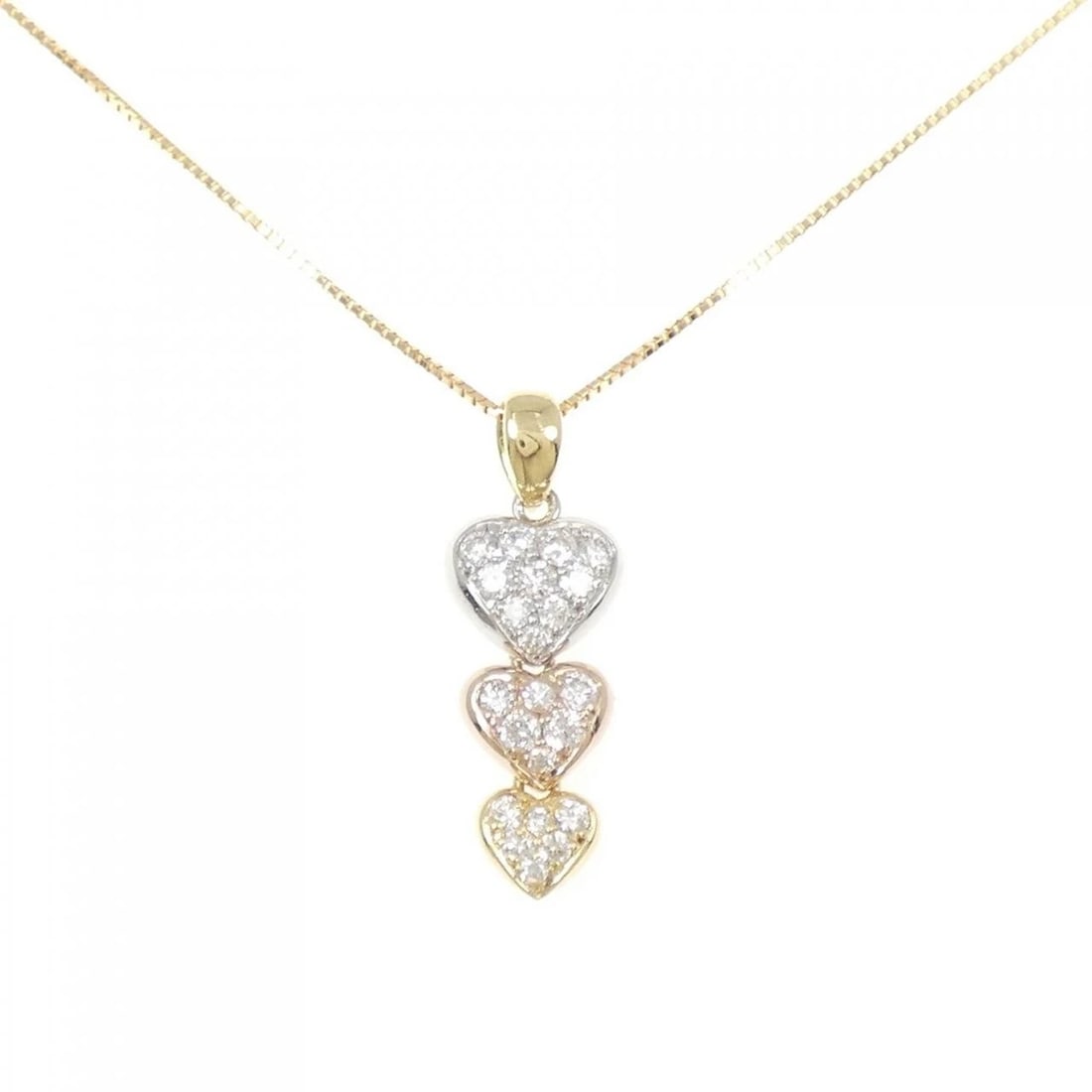 K18YG/PT900/K18PG HEART DIAMOND NECKLACE: K18YG/PT900/K18PG Heart Diamond Necklace Brand: Unbranded Type/Style: Diamond Necklace Material: K18YG/PT900/K18PG, Main Stone/Creation Natural Color: YG,PG,Silver Size: 45cmActual Size Pendant