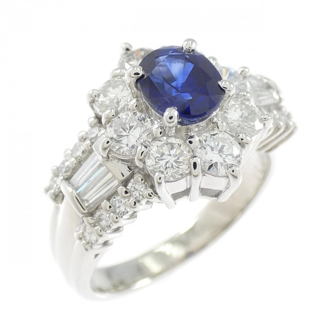 PT900 SAPPHIRE RING: PT900 Sapphire Ring Brand: Unbranded Type/Style: Sapphire Ring Material: PT900, Main Stone/Creation SAPPHIRE Color: Silver Size: US 5 3/4 Accessories: None Accessories Notice: When purchas