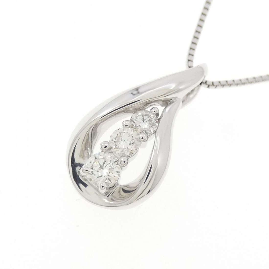 K18WG DIAMOND NECKLACE - 3
