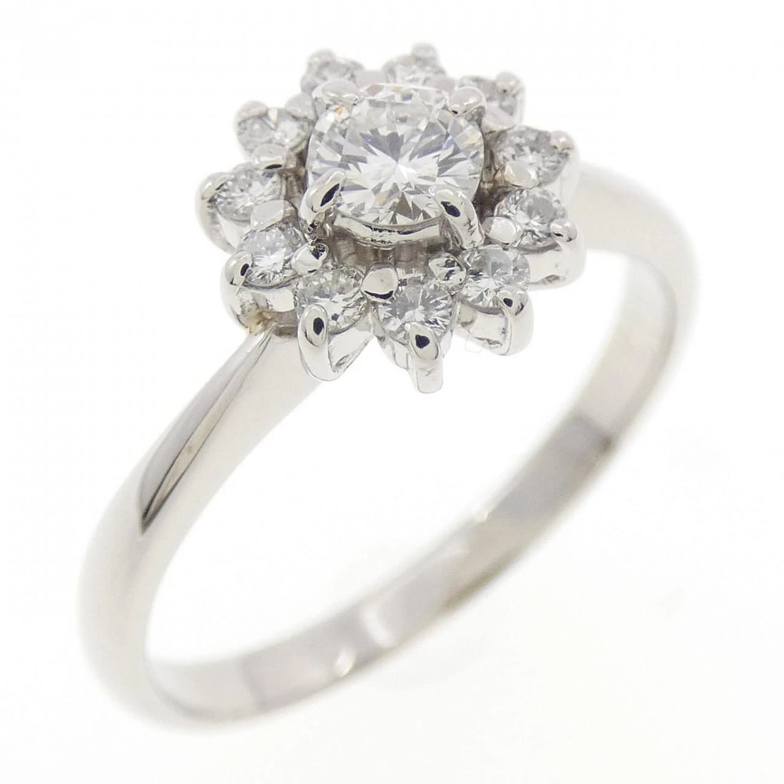 PT900 FLOWER DIAMOND RING: PT900 Flower Diamond Ring Brand: Unbranded Type/Style: Diamond ring Material: PT900, Main Stone/Creation Natural Color: Silver Size: US 5.5 Accessories: None Accessories Notice: When purchasing