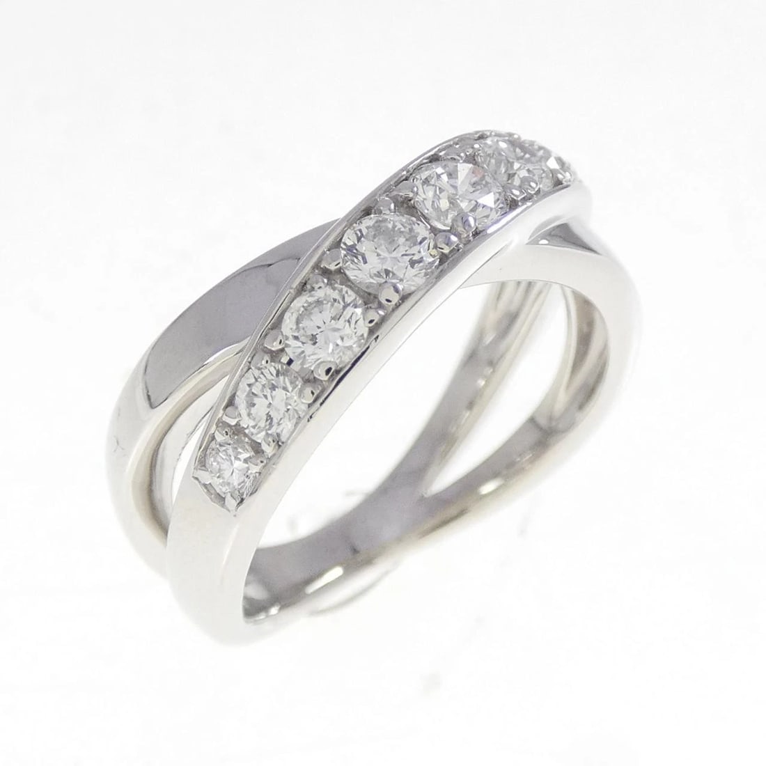 PT950 DIAMOND RING: PT950 Diamond Ring Brand: Unbranded Type/Style: Diamond ring Material: PT950, Main Stone/Creation Natural Color: Silver Size: US 5.5 Accessories: None Accessories Notice: When purchasing pre-owned