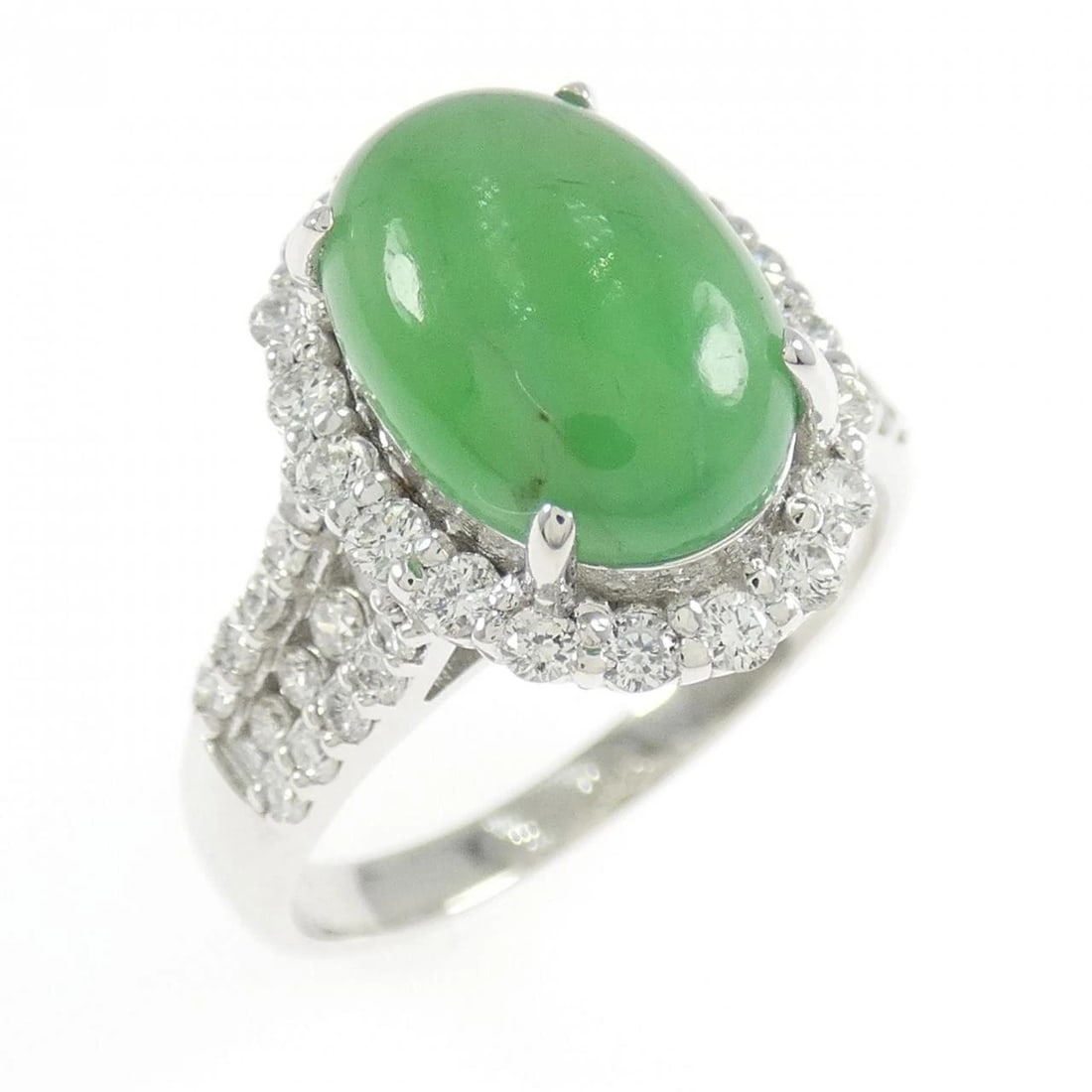 K18WG JADE RING: K18WG Jade Ring Brand: Unbranded Type/Style: Jade Ring Material: 18k White Gold, Main Stone/Creation Jade Secondary Stone Diamond Color: White Gold Size: US 7 Accessories: None Accessories