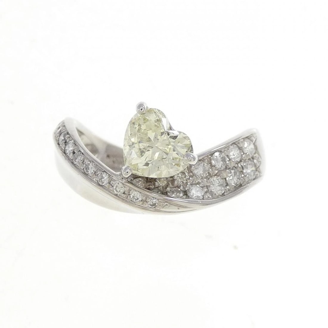 PT900 HEART DIAMOND RING: PT900 Heart Diamond Ring Brand: Unbranded Type/Style: Diamond Ring Material: Platinum900, Main Stone/Creation Natural Color: Platinum Size: US 7 1/4 Accessories: None Accessories Notice: When