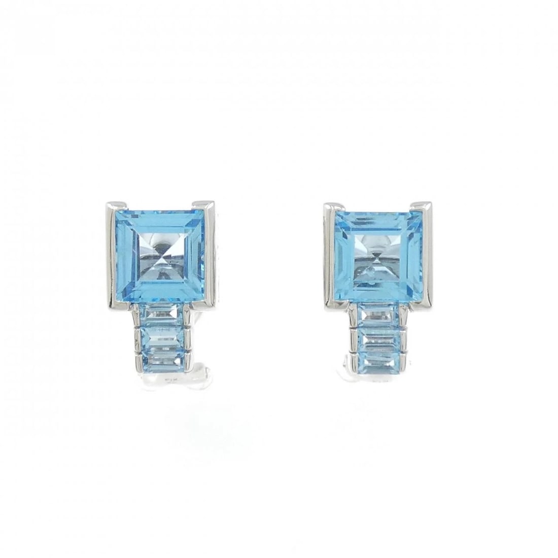 K14WG BLUE TOPAZ PIERCE: K14WG Blue Topaz Pierce Brand: Unbranded Type/Style: Blue Topaz Pierce/Earring Material: K14WG, Main Stone/Creation Blue Topaz Color: WHite Gold Size: Actual Size Approx. height x width: 15.4mm x