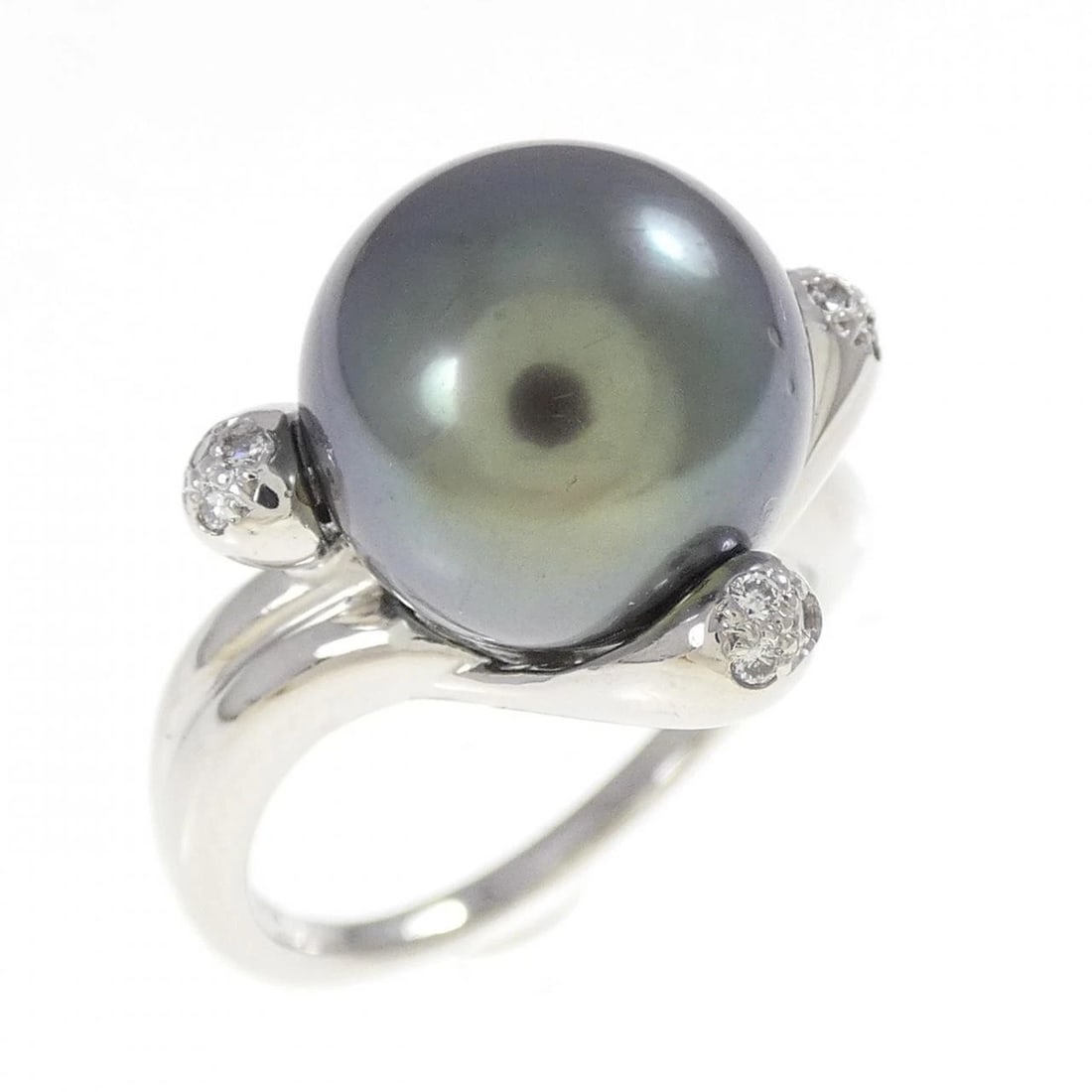 PT900 BLACK PEARL RING: PT900 Black pearl ring Brand: Unbranded Type/Style: Black Pearl Ring Material: PT900, Main Stone/Creation Black PearlSecondary StoneDiamond Color: Silver Size: US 5 3/4 Accessories: None Accessories