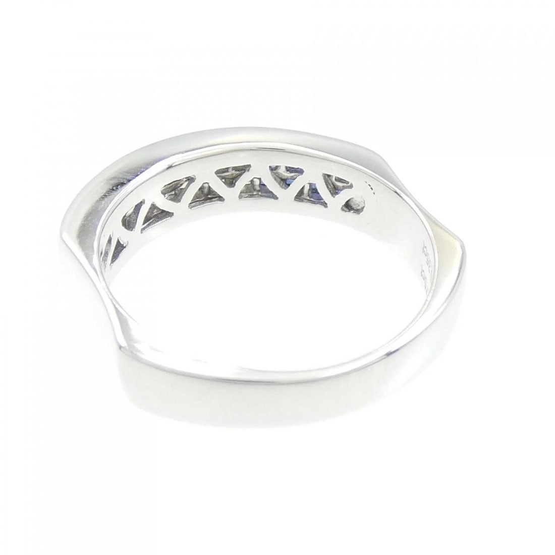 K18WG SAPPHIRE RING - 3