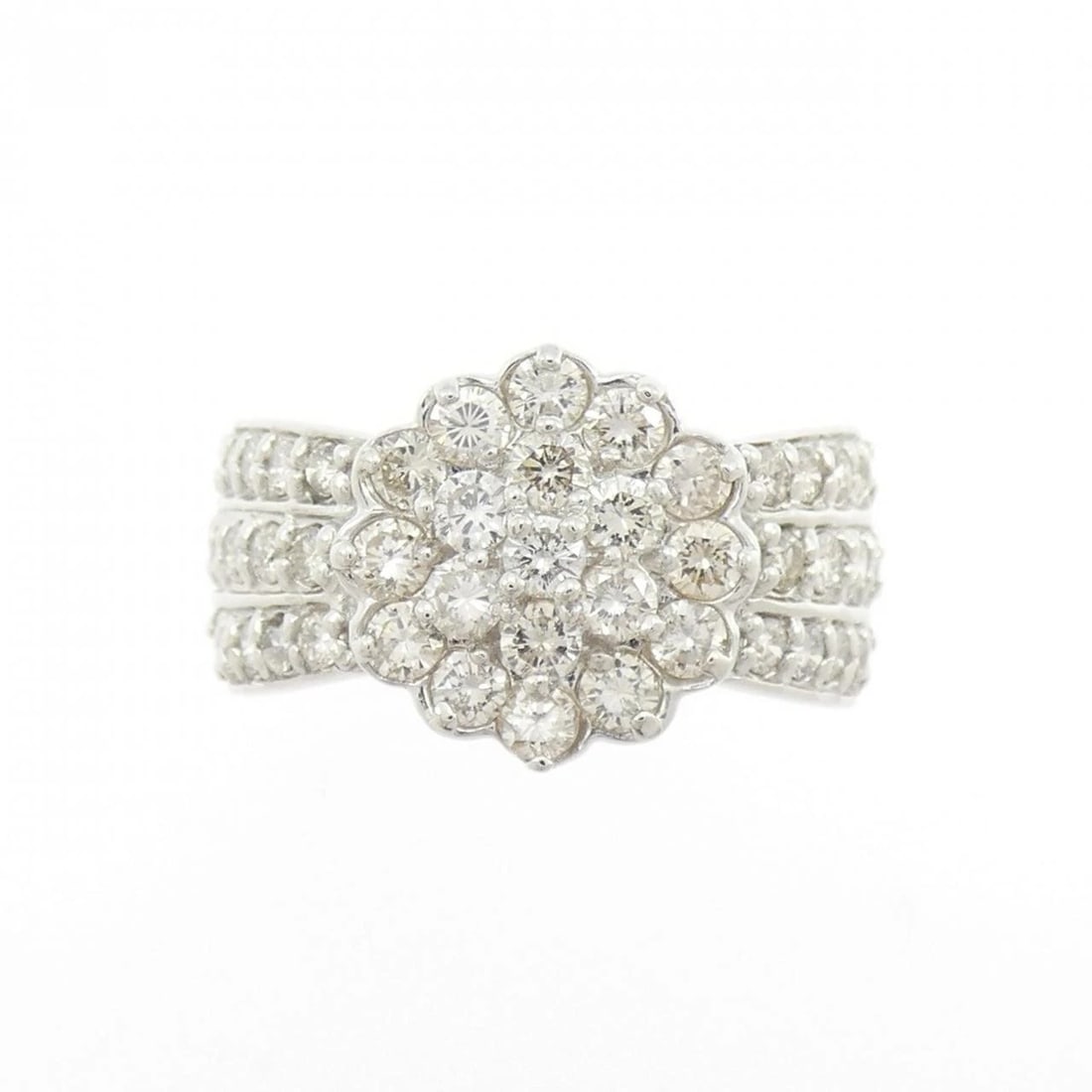 PT900 FLOWER DIAMOND RING - 2