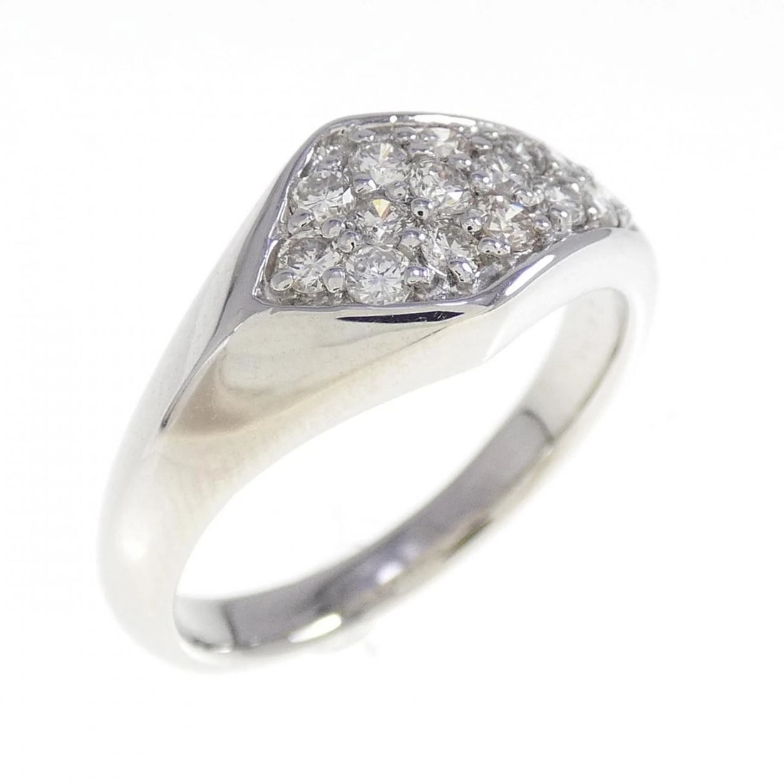 PT900 DIAMOND RING: PT900 Diamond Ring Brand: Unbranded Type/Style: Diamond Ring Material: Platinum900, Main Stone/Creation Natural Color: Platinum Size: US 6 1/2 Accessories: None Accessories Notice: When purchasing