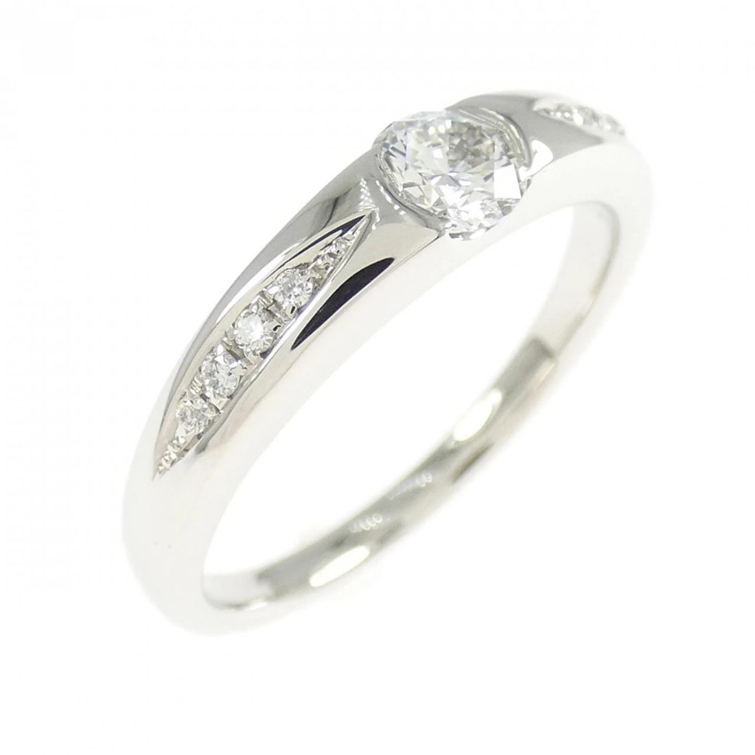PT900 DIAMOND RING: PT900 Diamond Ring Brand: Unbranded Type/Style: Ring Material: PT900, Main Stone/Creation Natural Color: SILVER Size: US 6 3/4 Accessories: None Accessories Notice: When purchasing pre-own