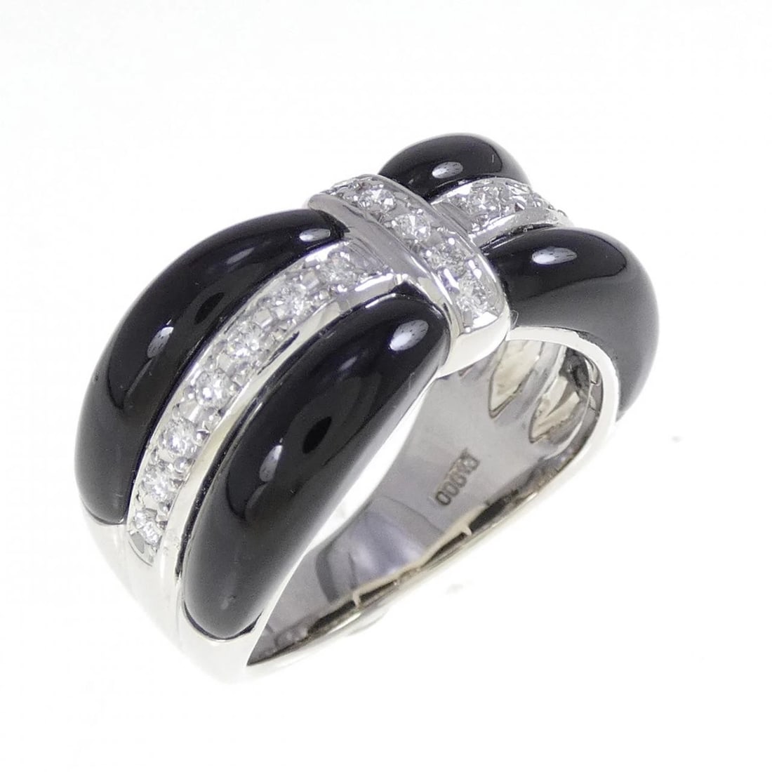 PT900 ONYX RING: PT900 Onyx Ring Brand: Unbranded Type/Style: Onyx ring Material: PT900, Main Stone/Creation OnyxSecondary Stone Diamond Color: Silver Size: US 8.25 Accessories: None Accessories Notice: When