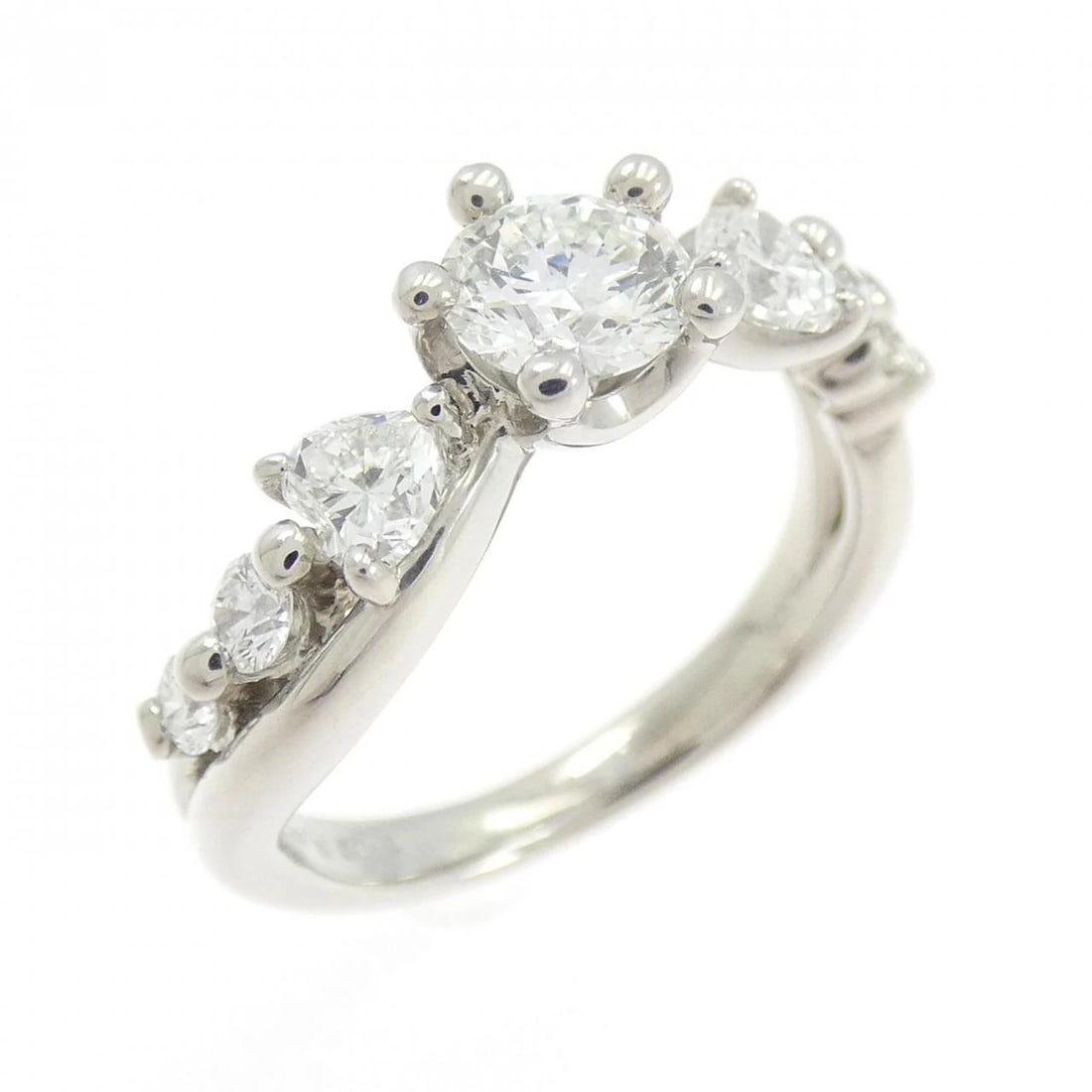 PT900 DIAMOND RING: PT900 Diamond Ring Brand: Unbranded Type/Style: Ring Material: Platinum900, Main Stone/Creation Natural Color: Platinum Size: US 4 Accessories: None Accessories Notice: When purchasing pre