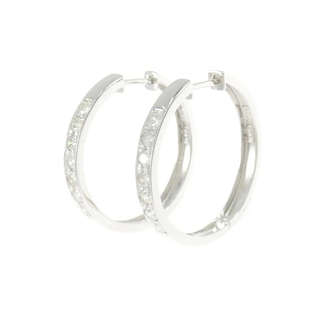 K18WG DIAMOND HOOP PIERCE: K18WG Diamond Hoop Pierce Brand: Unbranded Type/Style: Diamond Pierce/Earring Material: K18WG, Main Stone/Creation Natural Color: Yellow Gold Size: Actual Size Approx. length x width: 24.6mm x 2.8mm