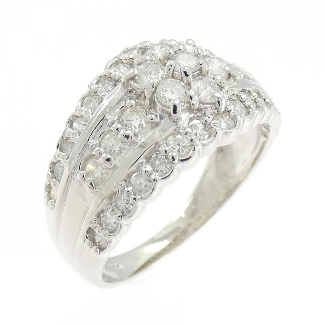PT900 FLOWER DIAMOND RING: PT900 Flower Diamond Ring Brand: Unbranded Type/Style: Diamond Ring Material: PT900, Main Stone/Creation Natural Color: silver Size: US 6 1/4 Accessories: None Accessories Notice: When purchasing
