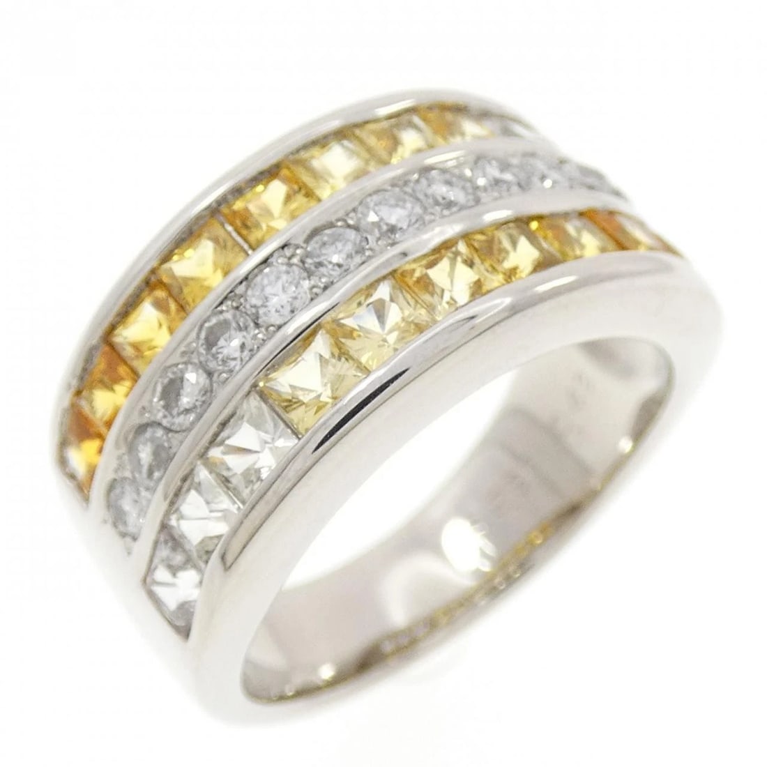 PT900 SAPPHIRE RING: PT900 Sapphire Ring Brand: Unbranded Type/Style: Sapphire Ring Material: Platinum900, Main Stone/Creation Sapphire Secondary Stone Diamond Color: Platinum Size: US 7 1/4 Accessories: None Accessories
