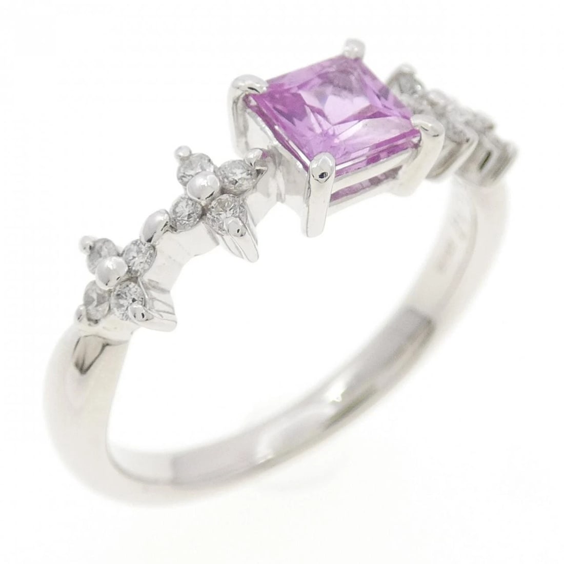 K18WG SAPPHIRE RING: K18WG Sapphire Ring Brand: Unbranded Type/Style: Sapphire Ring Material: K18WG, Main Stone/Creation SapphireSecondary Stone Diamond Color: White Gold Size: US 5 3/4 Accessories: None Accessories