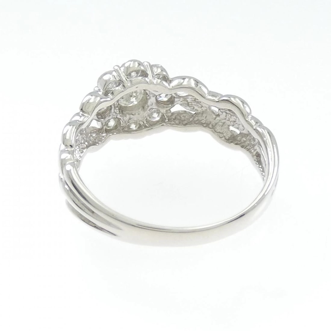 PT900 FLOWER DIAMOND RING - 2