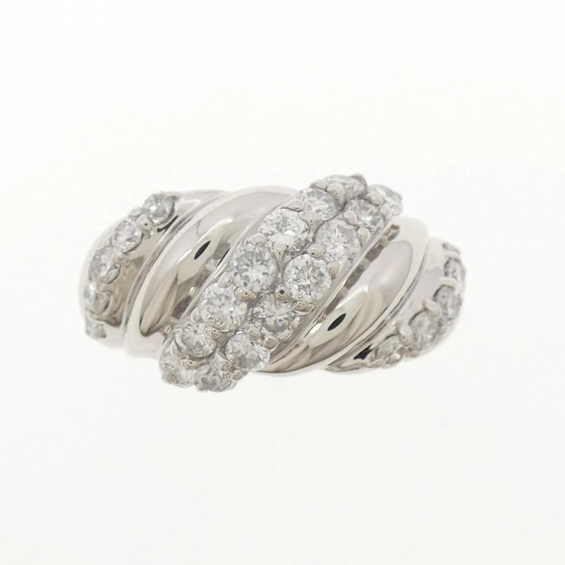 PT900 DIAMOND RING: PT900 Diamond Ring Brand: Unbranded Type/Style: Diamond Ring Material: PT900, Main Stone/Creation Natural Color: Silver Size: US 6 1/2 Accessories: None Accessories Notice: When purchasing
