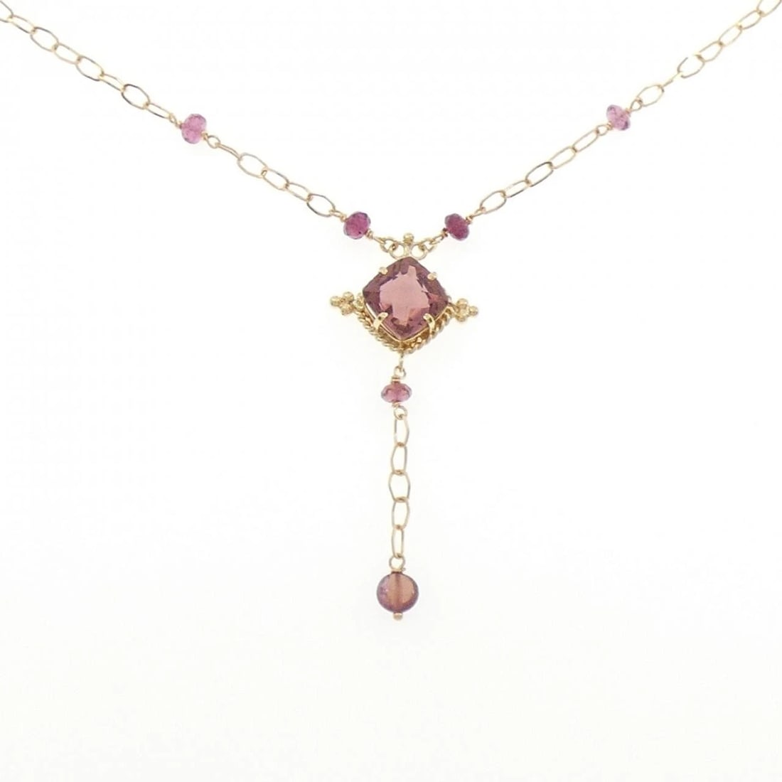 K18YG TOURMALINE NECKLACE: K18YG Tourmaline Necklace Brand: Unbranded Type/Style: Tourmaline Necklace Material: K18YG, Main Stone/Creation Tourmaline Color: Yellow gold Size: Actual Size Pendant length approx. x width approx.: