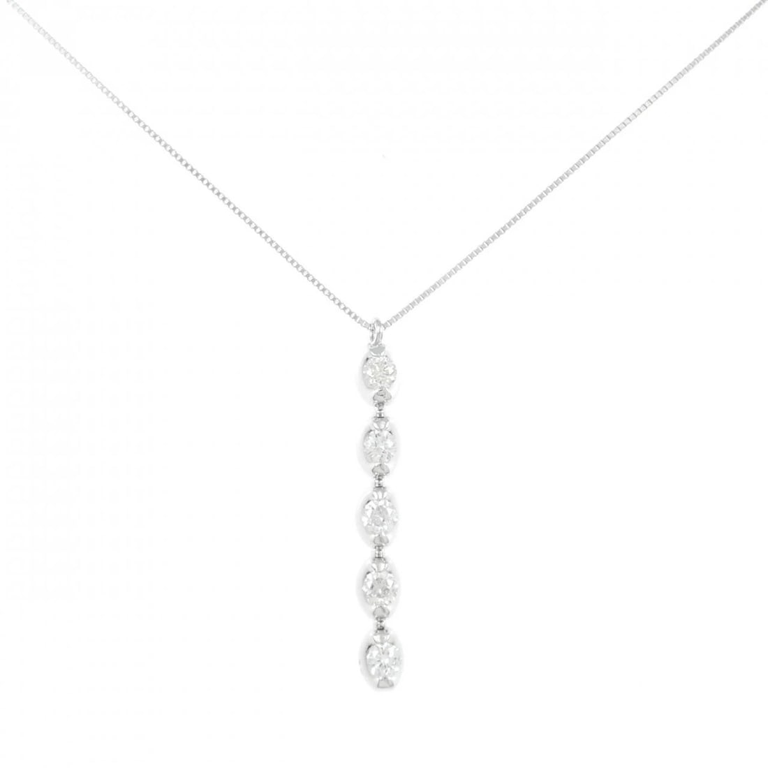 K18WG DIAMOND NECKLACE: K18WG Diamond Necklace Brand: Unbranded Type/Style: Diamond Necklace Material: K18WG, Main Stone/Creation Natural Color: WHITE GOLD Size: 40CM Actual Size Pendant length approx. x width approx.: