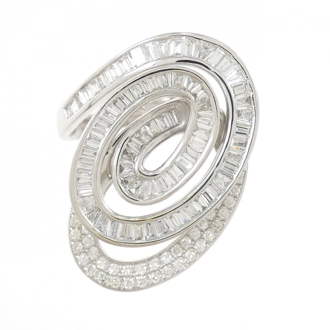 18KWG DIAMOND RING - 2