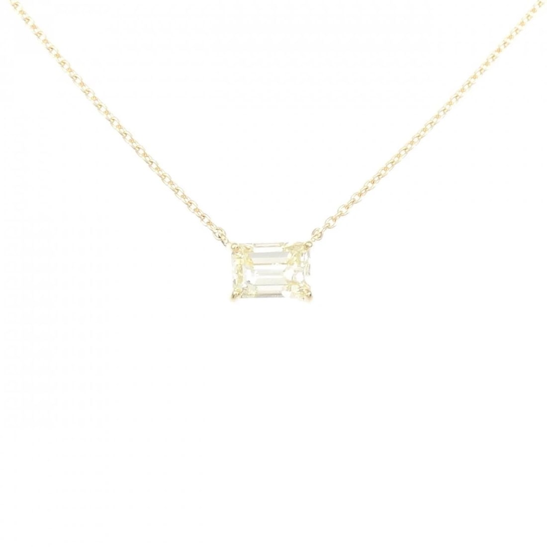 K18YG DIAMOND NECKLACE: K18YG Diamond Necklace Brand: Unbranded Type/Style: Necklace Material: K18YG, Main Stone/Creation NATURAL Color: YELLOW GOLD Size: 43CM Actual Size Pendant length approx. x width approx.: 5.1mmx7.0mm