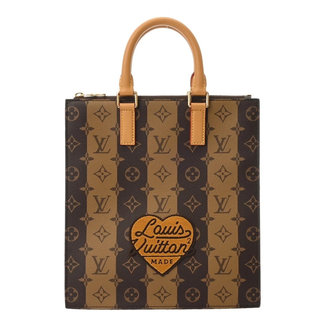 LOUIS VUITTON SAC PLAT MESSENGER BAG NIGO COLLABORATION 2WAY...: LOUIS VUITTON Sac Plat Messenger Bag NIGO Collaboration 2WAY... Brand: LOUIS VUITTON Type/Style: Handbag Material: Monogram canvas Color: Brown Size: H:about 11.0inch W:about 10.2inch D:about 2.4inch 