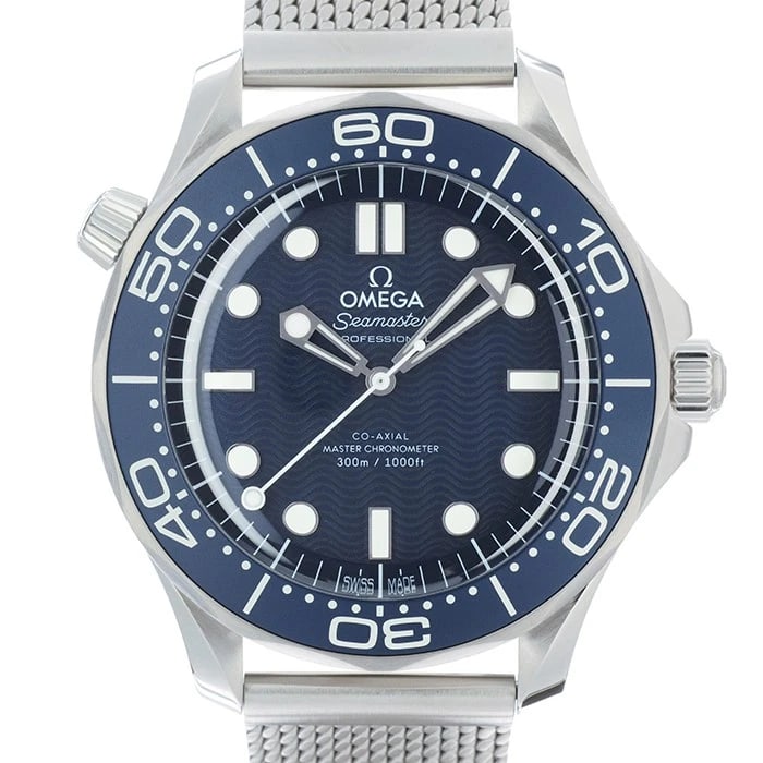 OMEGA SEAMASTER WATCH: Omega Seamaster Watch Brand: OMEGA Type/Style: Wristwatch Material: Case Material Stainless Steel, Band Material Stainless Steel Color: Case Color Silver, Dial color Blue, Band Color Silver Size: