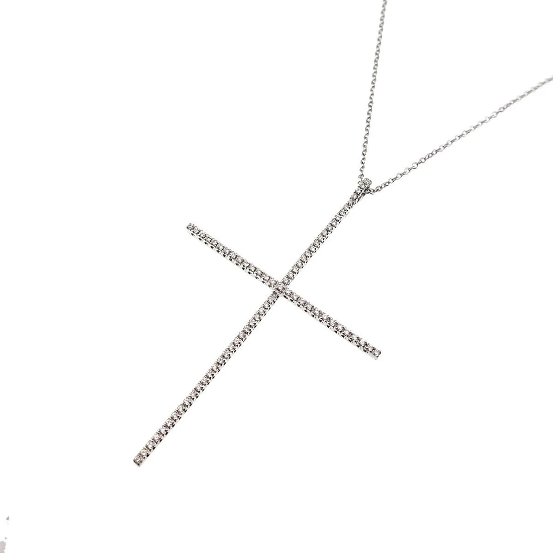 PONTE VECCHIO CROSS MOTIF DIAMOND NECKLACE: Ponte Vecchio Cross motif Diamond Necklace Brand: Ponte Vecchio Type/Style: Necklace Material: 750White Gold, Main Stone/Creation Natural Color: White Gold Size: internal circumference of the chain:19