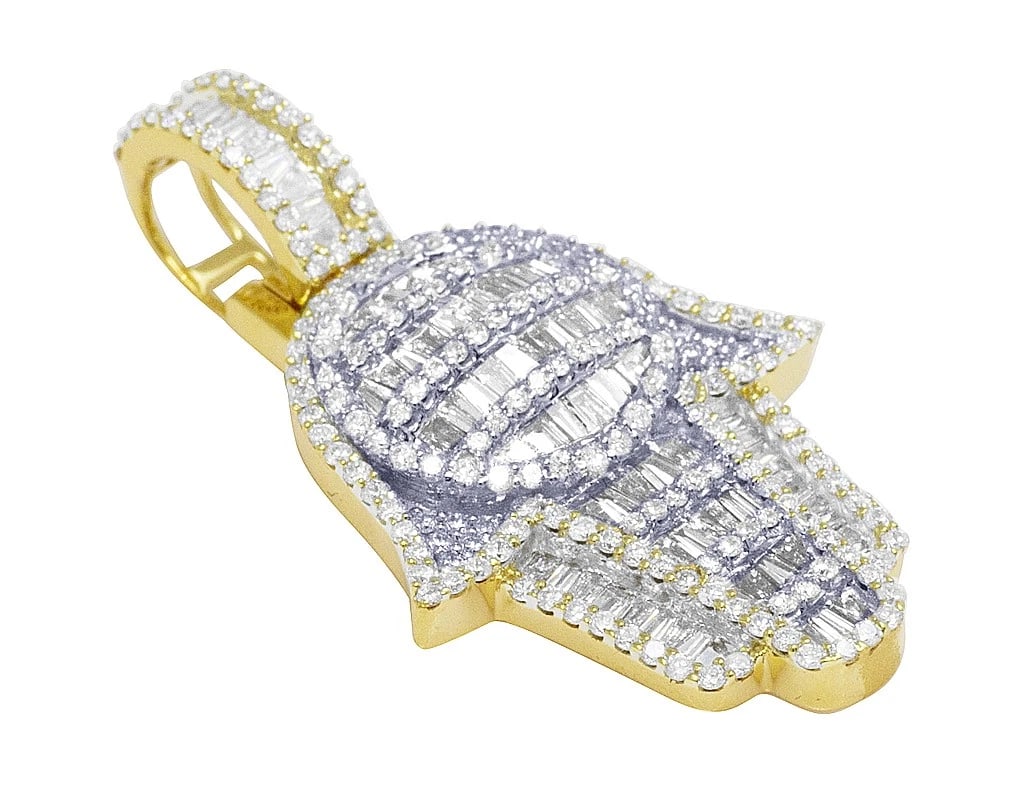 14K TWO TONE GOLD HAMSA BAGUETTE 1CT DIAMOND PENDANT: 14k Two Tone Gold Hamsa Baguette 1CT Diamond Pendant Brand: none Type/Style: Pendant Material: 14k, Multi-Tone Gold, Main Stone/Creation Multi-Tone Color: Natural Size: Dimension 1.3" Accessories: