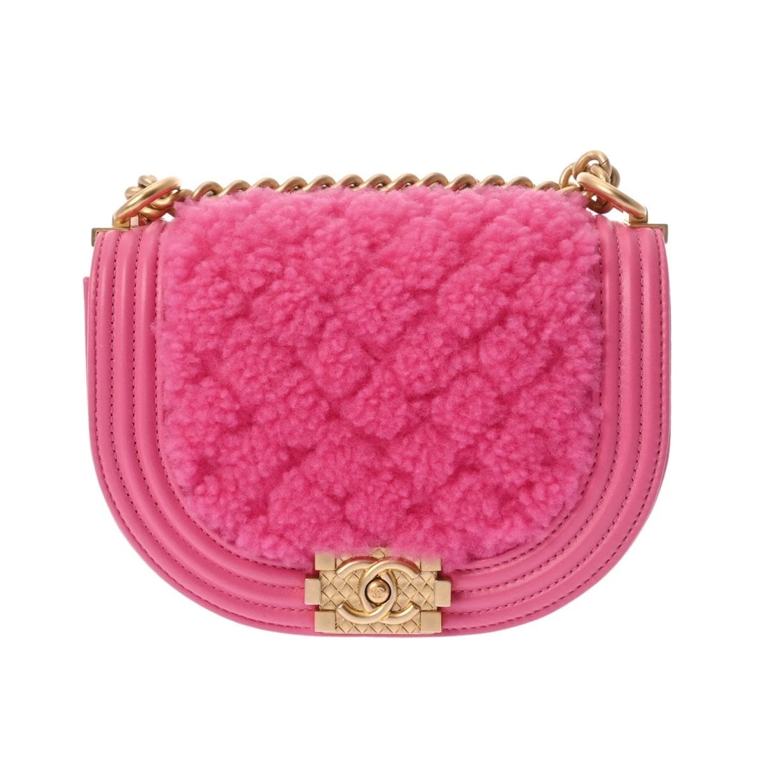 CHANEL SMALL FLAP BAG MOUTON PINK SHOULDER BAG: CHANEL Small flap bag Mouton pink Shoulder Bag Brand: CHANEL Type/Style: Shoulder Bag Material: Mouton Color: pink ? Gold Metal Size: H:about 5.5inch W:about 7.1inch D:about 2.8inch Accessories: N