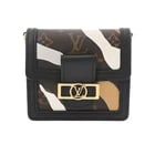 LOUIS VUITTON BUMBAG DAUPHINE BB LEAGUE OF LEGENDS MONOGRAM: LOUIS VUITTON Bumbag Dauphine BB League of Legends Monogram Brand: LOUIS VUITTON Type/Style: body bag Material: Monogram canvas Color: Brown Size: H:about 4.3inch W:about 4.7inch D:about 1.6inch A