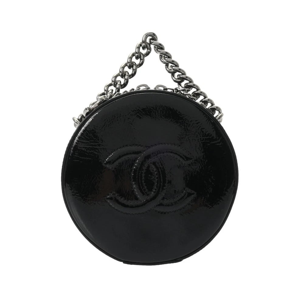 CHANEL ROUND AS EARTH BLACK SHOULDER BAG: CHANEL Round As Earth black Shoulder Bag Brand: CHANEL Type/Style: Shoulder Bag Material: Patent calfskin Color: black ? SilverMetal Size: H:about 6.1inch W:about 6.1inch D:about 2.6inch Accessori