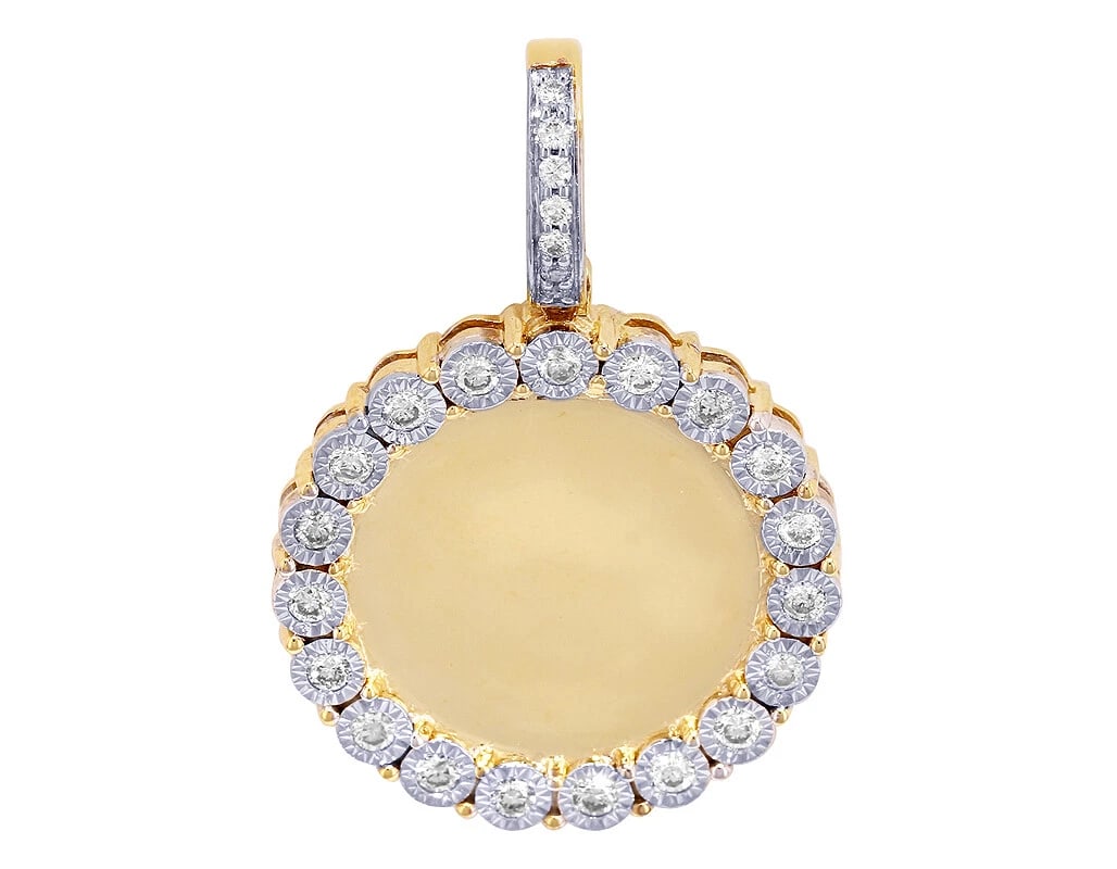 UNISEX YELLOW GOLD ILLUSION SET DIAMOND PENDANT: Unisex Yellow Gold Illusion Set Diamond Pendant Brand: none Type/Style: Pendant Material: 10k, Yellow Gold, Main Stone/Creation Yellow Color: Natural Size: Dimension 1" Accessories: None Accessories
