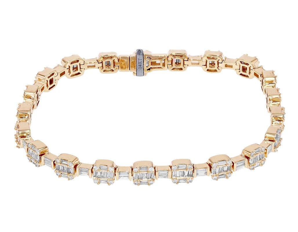 BAGUETTE SQUARE BRACELET 14K YELLOW GOLD: Baguette Square Bracelet 14K Yellow Gold Brand: none Type/Style: Bracelet Material: 14K , Yellow Gold, Main Stone/Creation Yellow Color: Natural Size: L 8.5" x W 6mm Accessories: None Acce