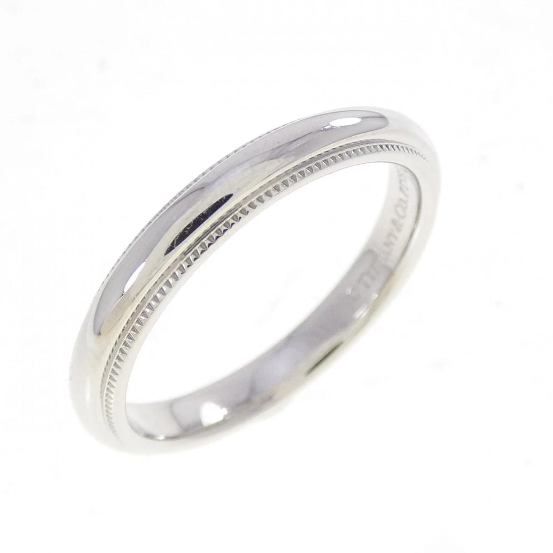 TIFFANY & CO. MILGRAIN RING: TIFFANY & Co. Milgrain Ring Brand: TIFFANY&Co. Type/Style: TIFFANY & Co. Ring Material: Platinum950, Color: Silver Size: US5 1/4 Accessories: None Accessories Notice: When purchasing pre-owned goods,