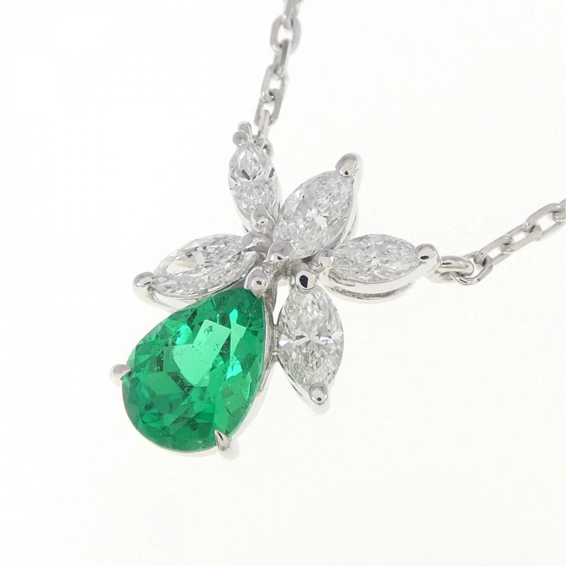MIKIMOTO EMERALD NECKLACE - 3