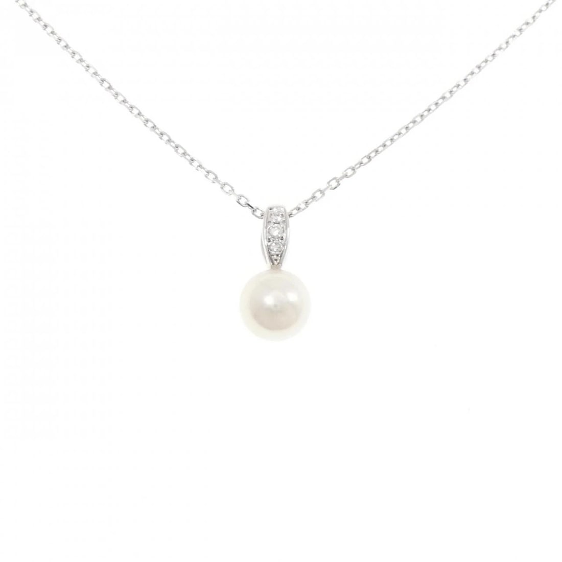 MIKIMOTO AKOYA PEARL NECKLACE: Mikimoto Akoya Pearl Necklace Brand: MIKIMOTO Type/Style: Mikimoto Necklace Material: K18 white gold, Main Stone/Creation AkoyA pearl Color: White Gold Size: 38cm Actual Size Pendant length approx. x