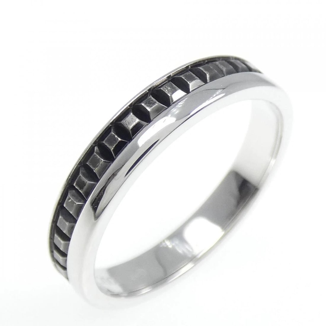 BOUCHERON QUATRE BLACK RING (1 of 3)
