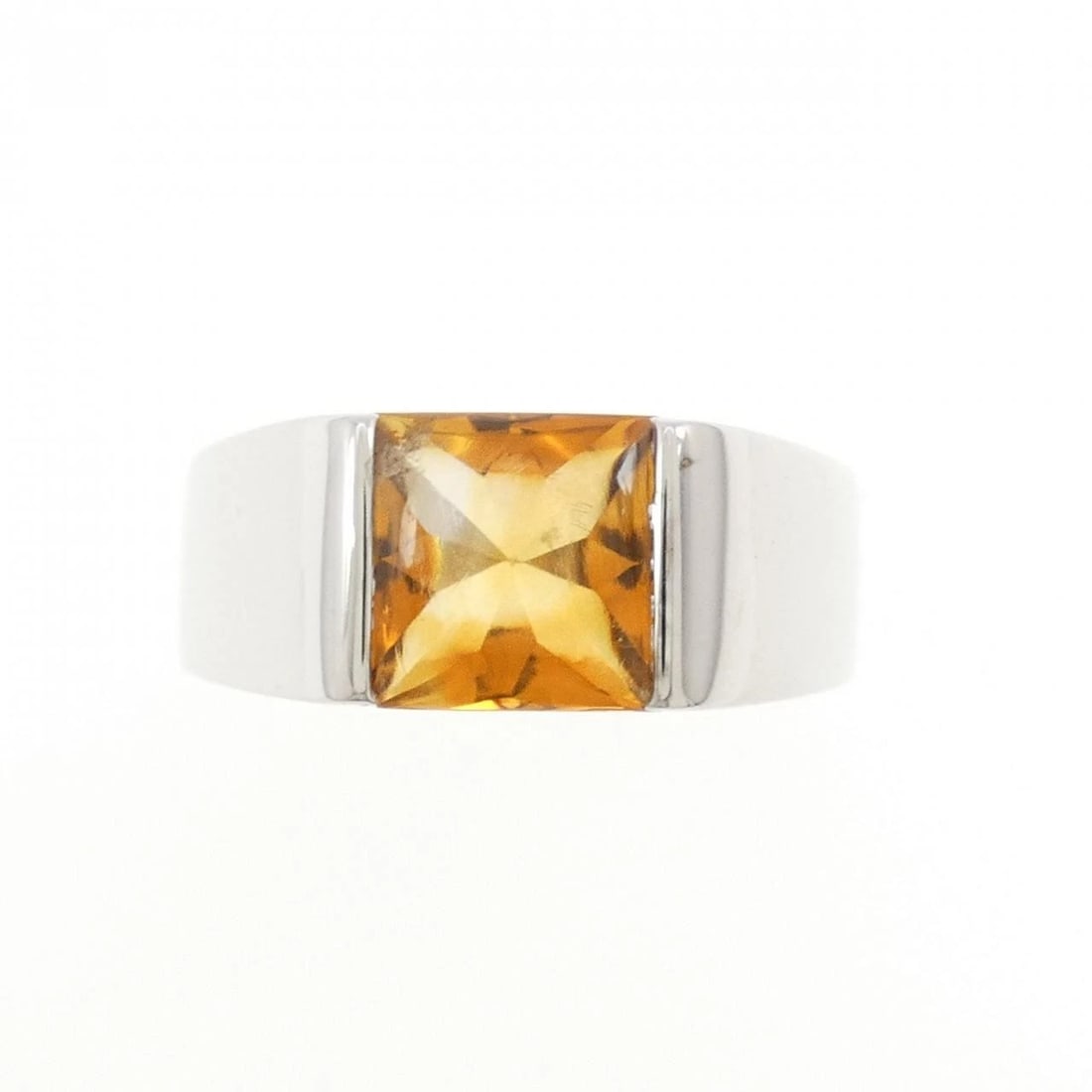 CARTIER TANK RING: Cartier Tank Ring Brand: CARTIER Type/Style: Cartier Ring Material: 750 white gold, Main Stone/Creation Citrin Color: White Gold Size: US7 3/4(56) Accessories: None Accessories Notice: Whe