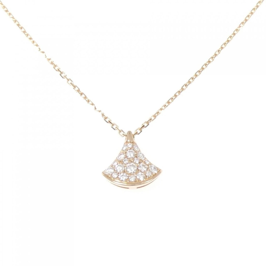BVLGARI DIVA'S DREAM NECKLACE: Bvlgari Diva's Dream Necklace Brand: BVLGARI Type/Style: Bulgari Necklace Material: 750 Pink Gold, Main Stone/Creation Natural Color: Pink Gold Size: Actual Size Pendant length approx. x width