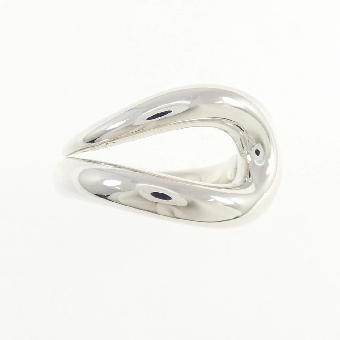 HERMES RICOLE RING: Hermes Ricole Ring Brand: HERMES Type/Style: Hermes Ring Material: 925Silver, Color: Silver Size: US4 1/2(48) Accessories: None Accessories Notice: When purchasing pre-owned goods, please refer to