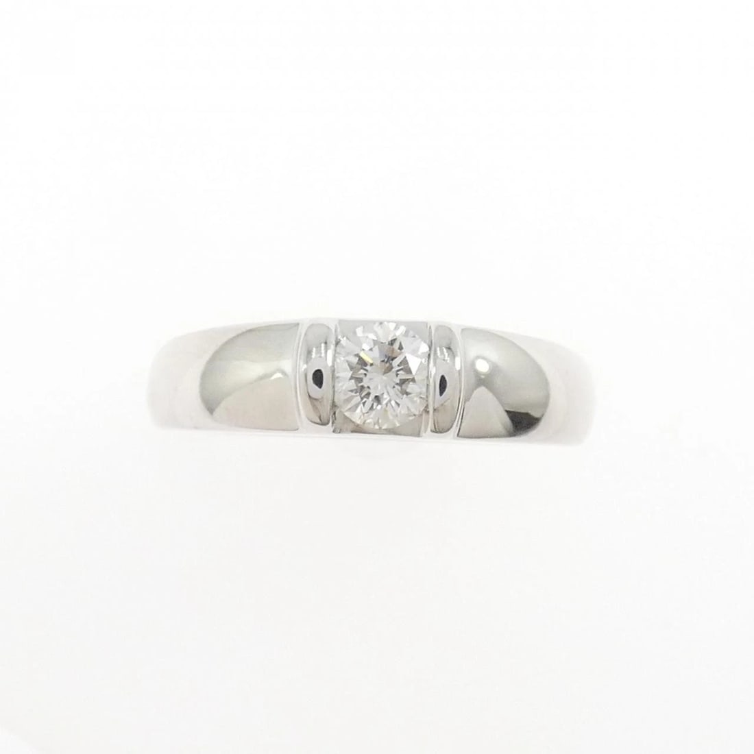 CHAUMET GIOIA RING: Chaumet Gioia Ring Brand: Chaumet Type/Style: Chaumet Ring Material: 750 white gold, Main Stone/Creation Natural Color: White Gold Size: US5 Accessories: None Accessories Notice: When purchasing