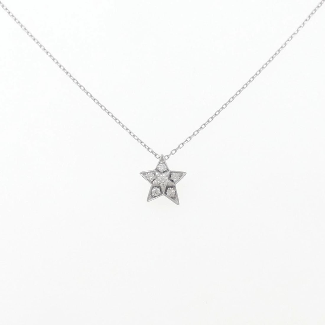 CHANEL COMET SMALL NECKLACE: Chanel Comet Small Necklace Brand: CHANEL Type/Style: Chanel Necklace Material: 750 white gold, Main Stone/Creation Natural Color: White Gold Size: Actual Size Pendant length approx. x width approx.: 