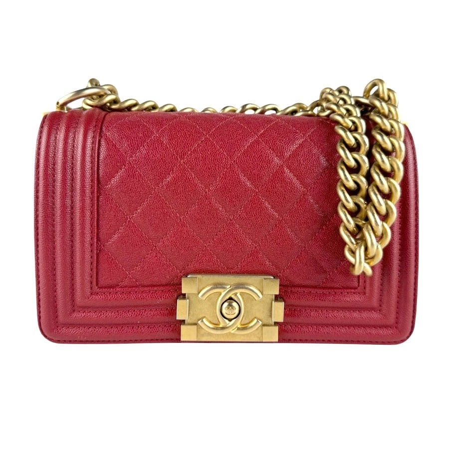 CHANEL BOY BAG CHIAN SHOULDER BAG RED/GOLD: CHANEL Boy Bag Chian Shoulder Bag Red/Gold Brand: CHANEL Type/Style: Shoulder Bag Material: Caviar Skin Leather x Metal Color: Red / Gold Size: Size [inch] W:7.5inx H:5.1inx D:2.4in Size [cm] W:19cmx 