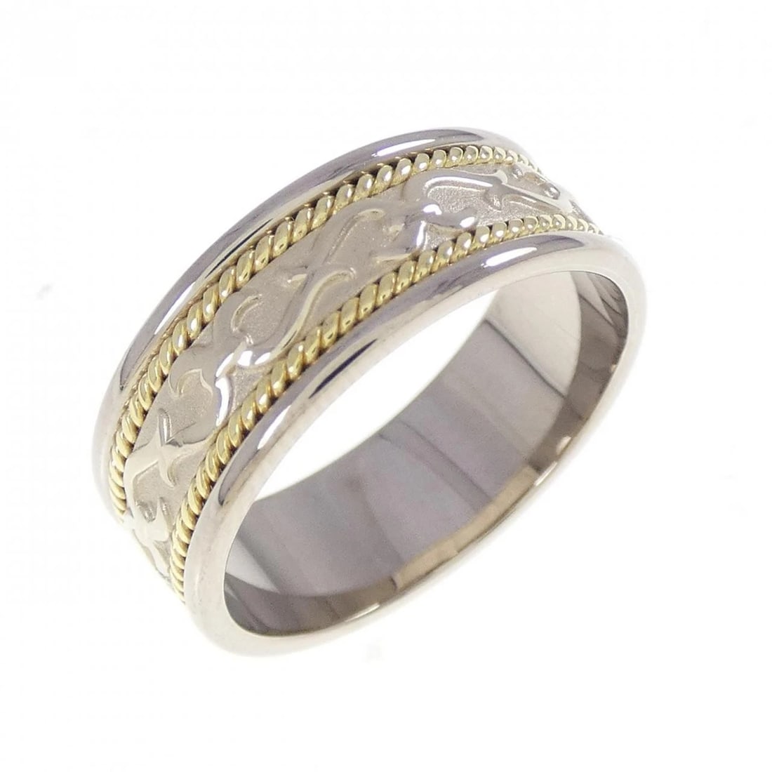 18KWG/18KYG RING: 18KWG/18KYG ring Brand: Unbranded Type/Style: Ring Material: 18KWG/18KYG, Color: WG,YG Size: US 5 3/4 Accessories: None Accessories Notice: When purchasing pre-owned goods, please refer to the photos